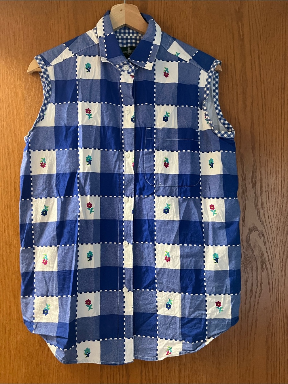 Hunt Club Gingham Sleeveless Button Up Top Size Medium 100% cotton